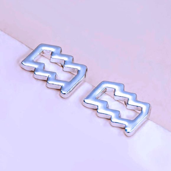 AQUARIUS Zodiac Silvertone Stud Earrings on Card NEW! 1119x2 - Picture 2 of 3